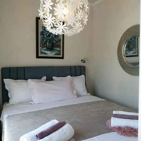 Luxury Slavica בית הארחה וודיצה