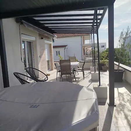 Luxury Slavica بيت ضيافة فوديس